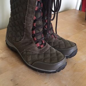 Snow boots❄️